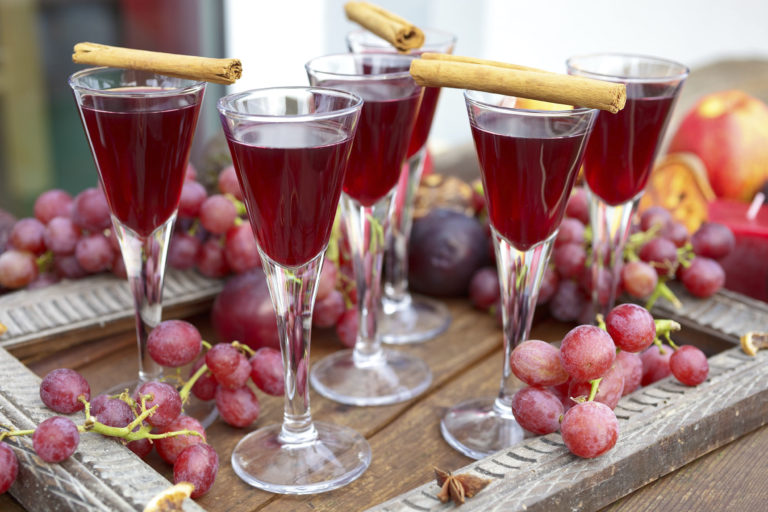 Red Grape Juice Cocktail | Thanksgiving.com