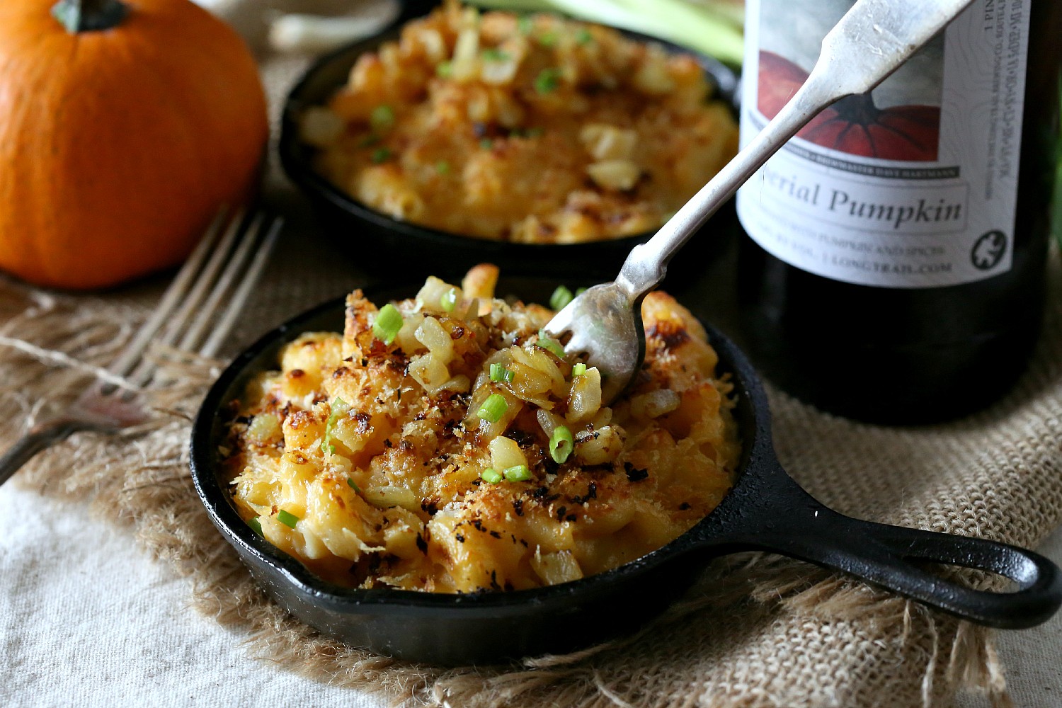 Pumpkin beer mac and cheese Thanksgiving side dish recipe | Thanksgiving.com