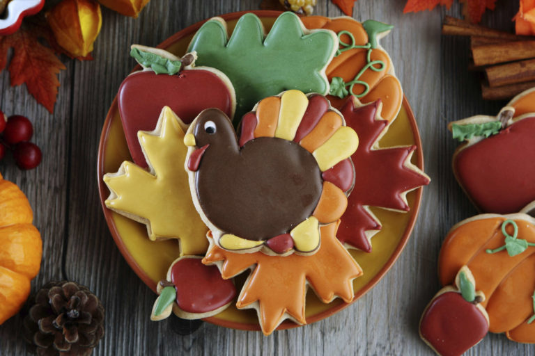 turkey-decorated cookie