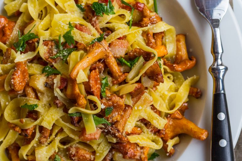 Taglietelle With Chanterelles and Apples