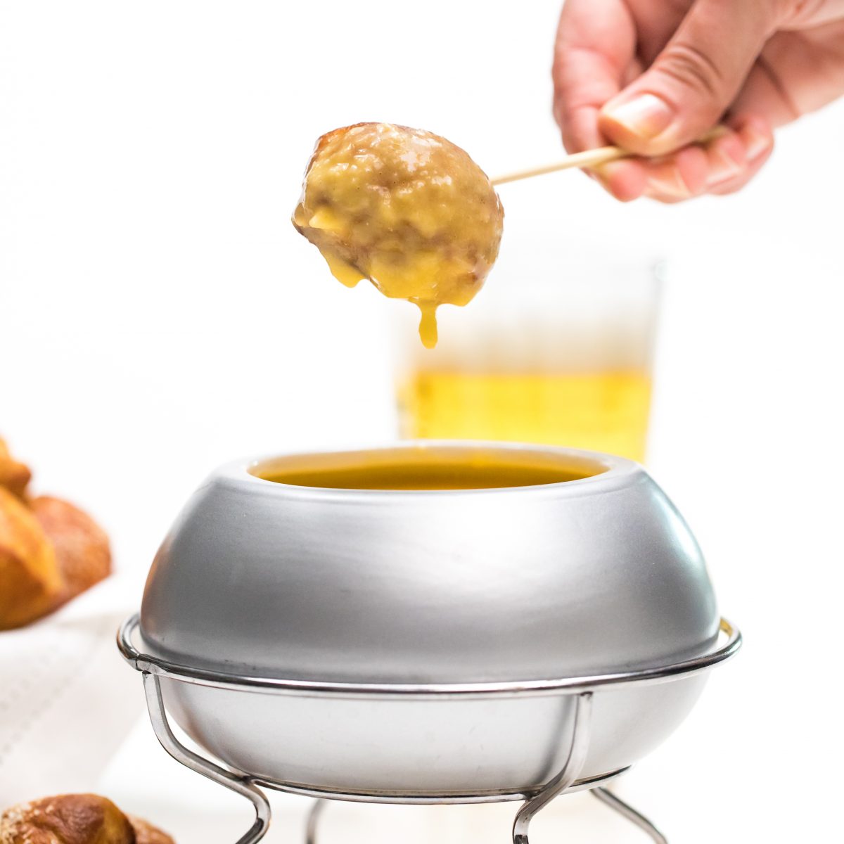 Cheesy-beer fondue